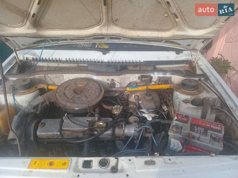 Седан ВАЗ / Lada 21099 1999 в Днепре