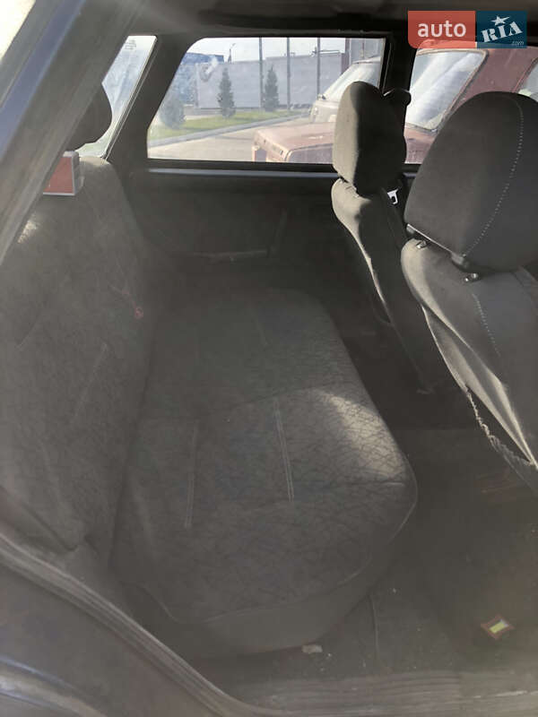 Седан ВАЗ / Lada 21099 2004 в Снигиревке