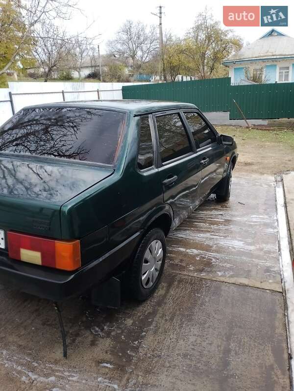 Седан ВАЗ / Lada 21099 2002 в Гайсину