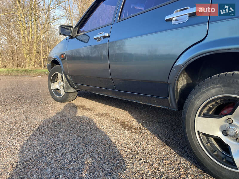 Седан ВАЗ / Lada 21099 2005 в Барышевке фото 18 Седан ВАЗ / Lada 21099 2005 в Барышевке