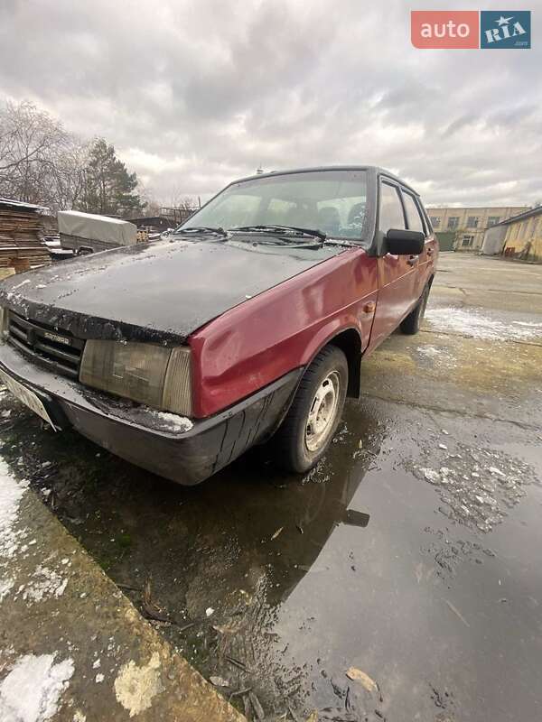 Седан ВАЗ / Lada 21099 1993 в Вараше
