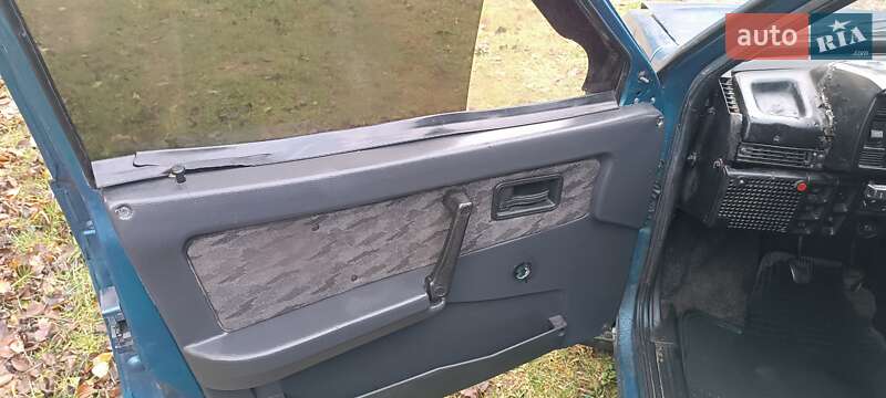 Седан ВАЗ / Lada 21099 2001 в Остроге