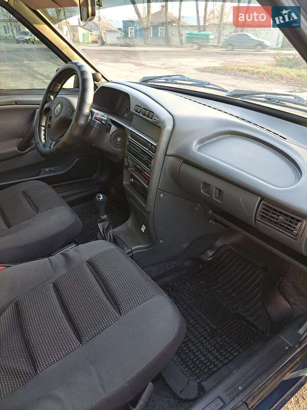 Седан ВАЗ / Lada 21099 2011 в Шостке