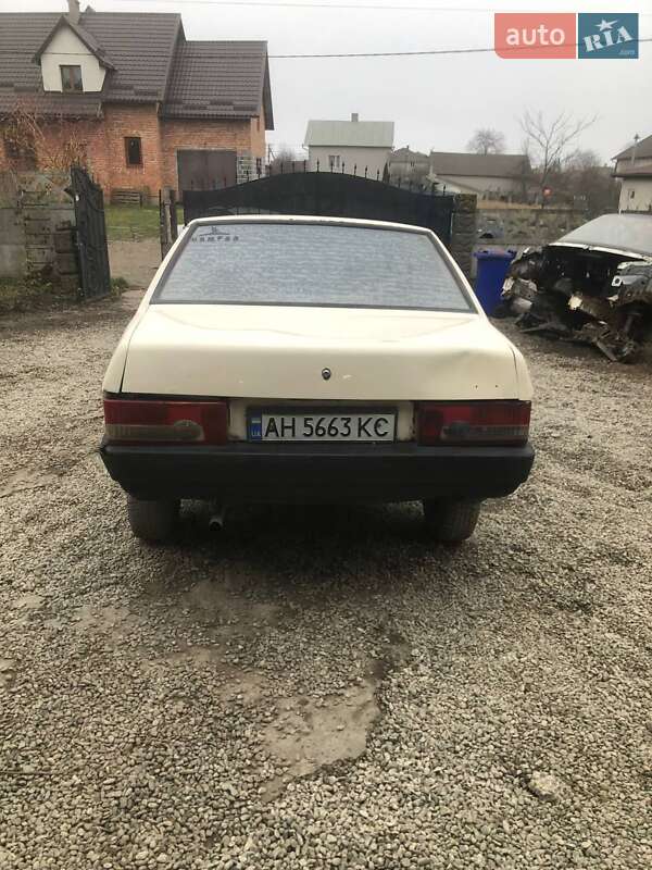 Седан ВАЗ / Lada 21099 1992 в Бурштыне