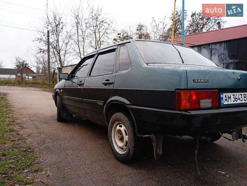 Седан ВАЗ / Lada 21099 2004 в Мирополе