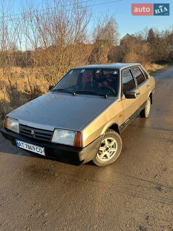 Седан ВАЗ / Lada 21099 2002 в Івано-Франківську