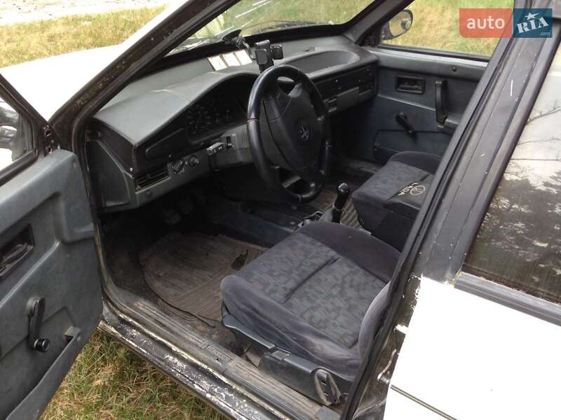 Седан ВАЗ / Lada 21099 1995 в Сарнах