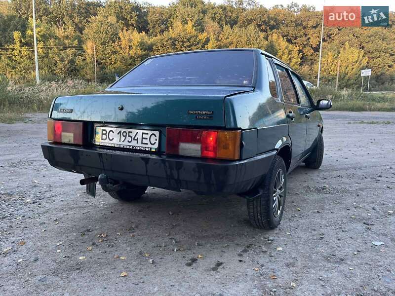 Седан ВАЗ / Lada 21099 2001 в Львові