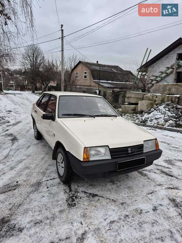 Седан ВАЗ / Lada 21099 1996 в Умани