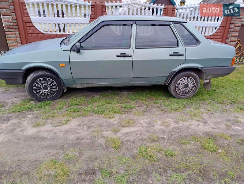 Седан ВАЗ / Lada 21099 2008 в Остроге фото 3 Седан ВАЗ / Lada 21099 2008 в Остроге