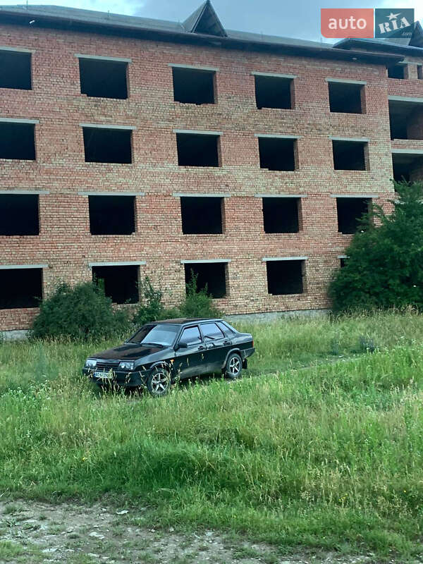 Седан ВАЗ / Lada 21099 2007 в Косове