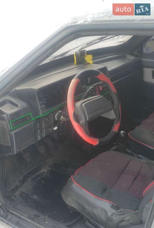 Седан ВАЗ / Lada 21099 2002 в Змиеве