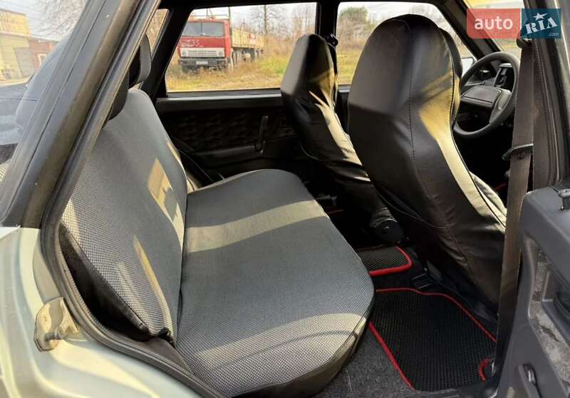 Седан ВАЗ / Lada 21099 2002 в Гусятине