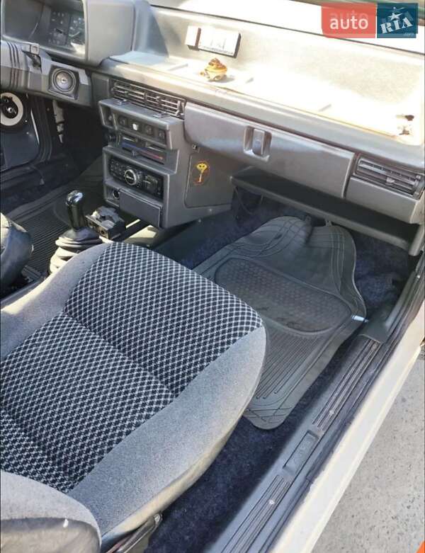 Седан ВАЗ / Lada 21099 1993 в Днепре