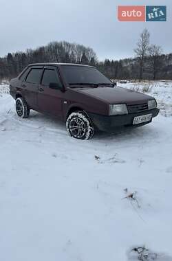 Седан ВАЗ 21099 2008 в Делятине