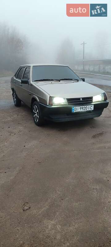 Седан ВАЗ / Lada 21099 2002 в Краснограде
