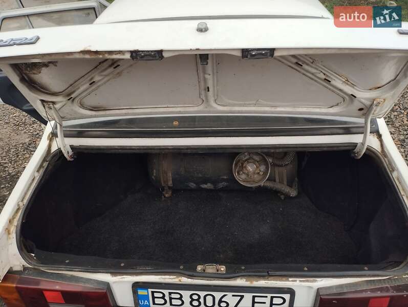 Седан ВАЗ / Lada 21099 1992 в Желтых Водах