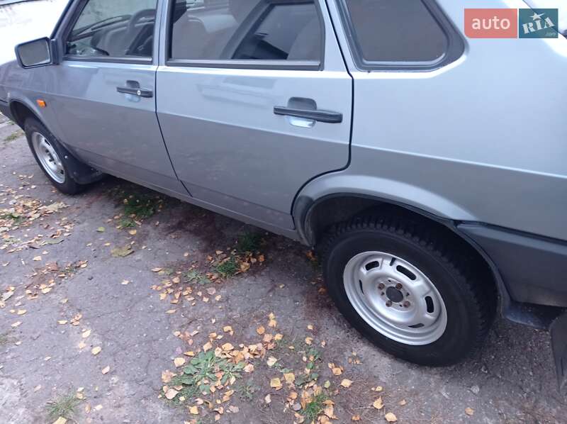 Седан ВАЗ / Lada 21099 2007 в Шостке