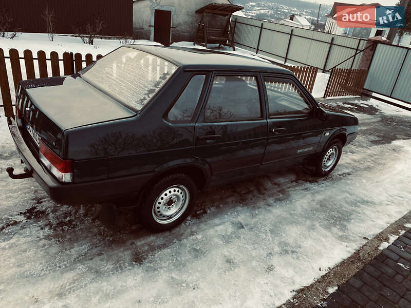 Седан ВАЗ / Lada 21099 2004 в Каменец-Подольском