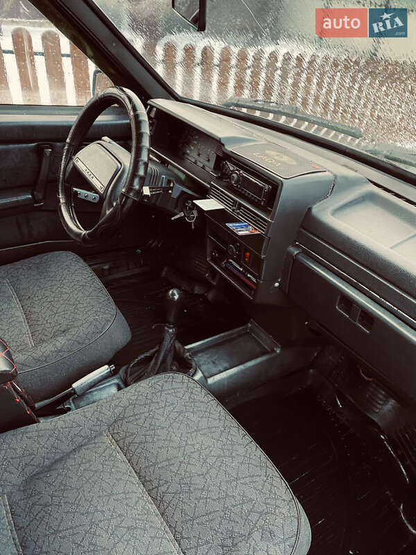 Седан ВАЗ / Lada 21099 2004 в Каменец-Подольском