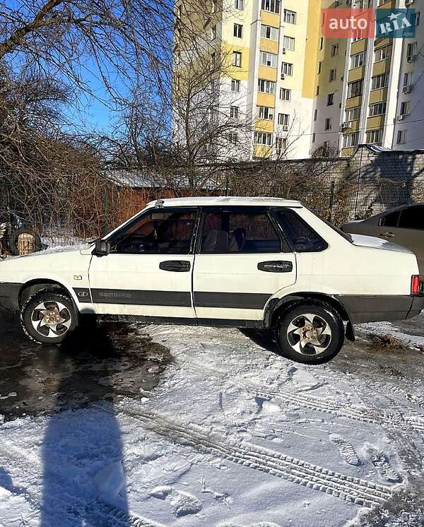 Седан ВАЗ / Lada 21099 1996 в Харькове