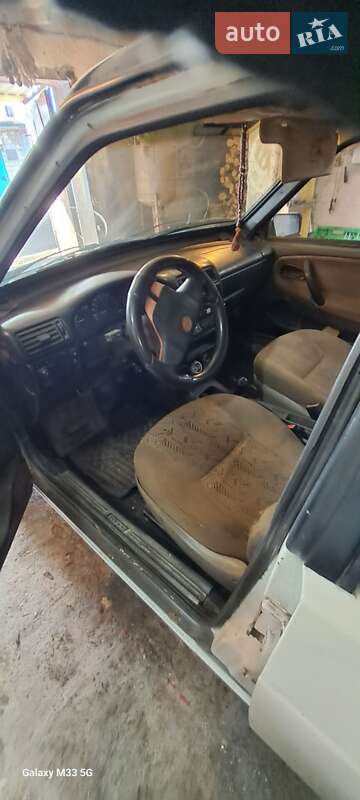 Седан ВАЗ / Lada 21099 1994 в Горишних Плавнях