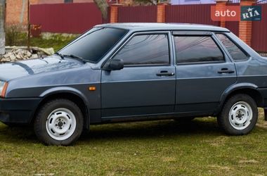 Седан ВАЗ 21099 2007 в Ромнах