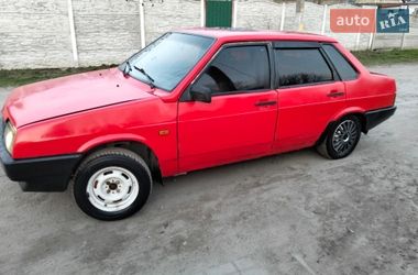 Седан ВАЗ 21099 1993 в Днепре