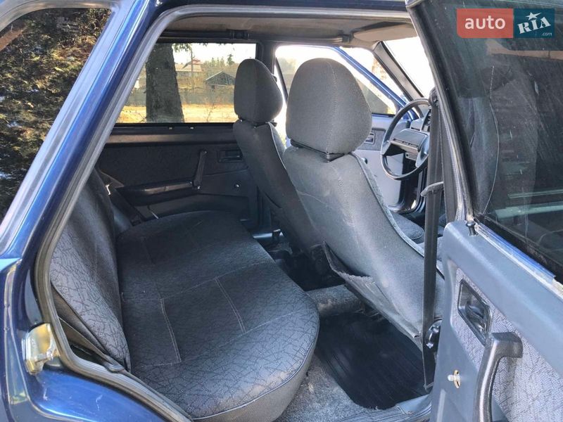 Седан ВАЗ / Lada 21099 2005 в Товсте