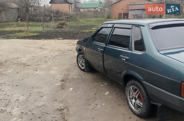 Седан ВАЗ 21099 2004 в Лебедине