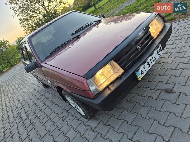 Седан ВАЗ / Lada 21099 1996 в Черновцах