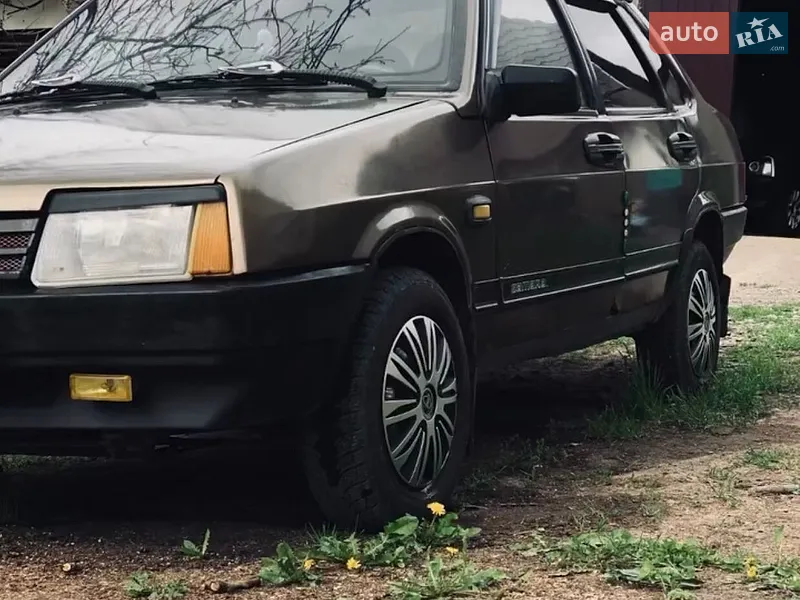 ВАЗ / Lada 21099