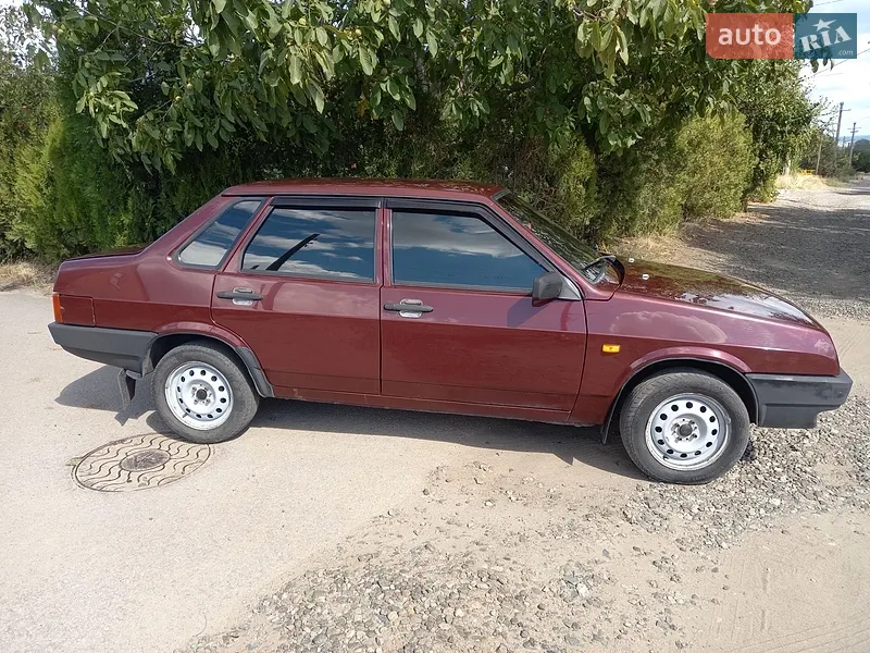 ВАЗ / Lada 21099