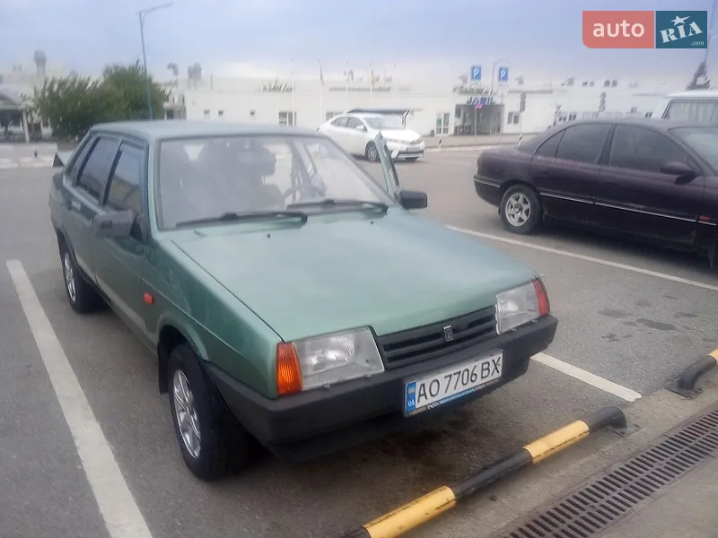 ВАЗ / Lada 21099