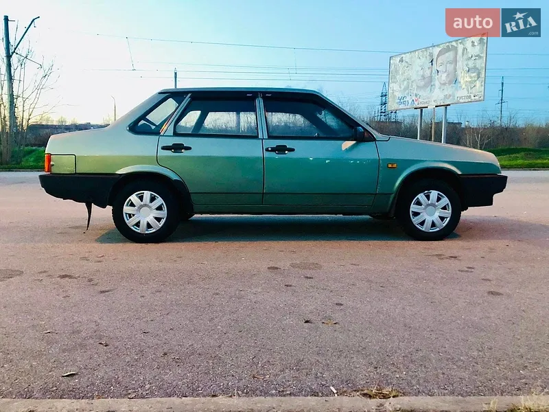 ВАЗ / Lada 21099