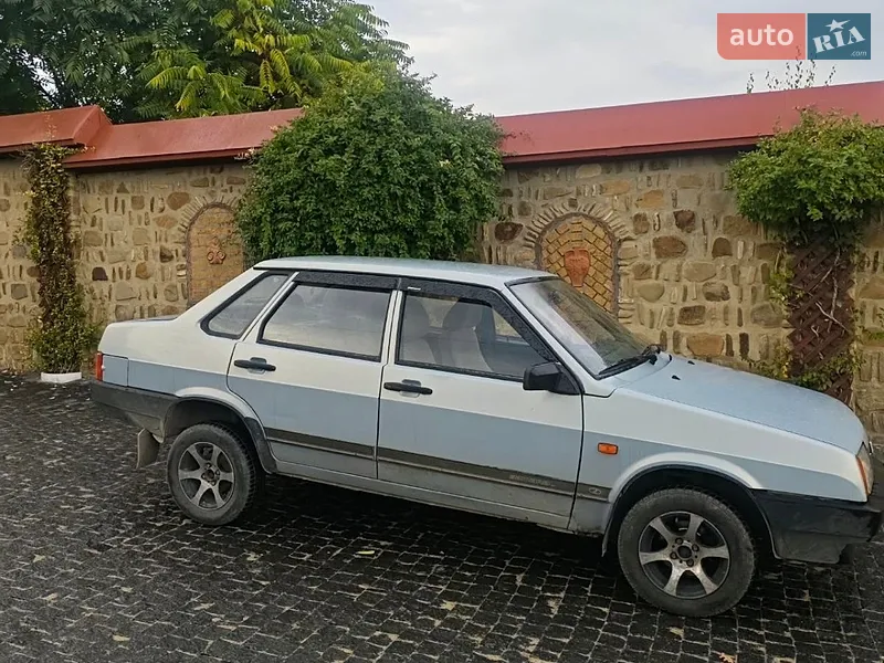 ВАЗ / Lada 21099