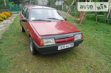 Хэтчбек ВАЗ / Lada 2109 1991 в Жидачове
