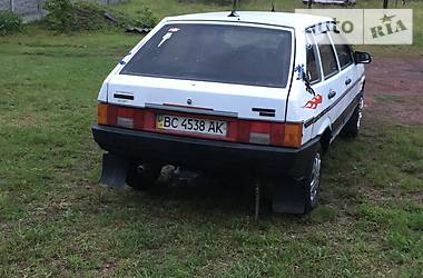 Седан ВАЗ / Lada 2109 1992 в Червонограде