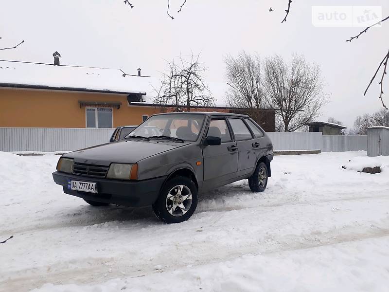 Хэтчбек ВАЗ / Lada 2109 1993 в Косове