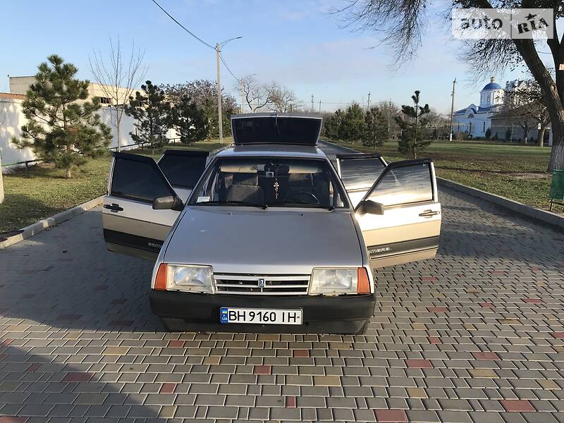 Хэтчбек ВАЗ / Lada 2109 1998 в Измаиле