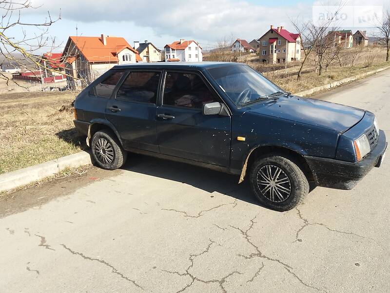 Хэтчбек ВАЗ / Lada 2109 1989 в Перемышлянах фото Хэтчбек ВАЗ / Lada 2109 1989 в Перемышлянах