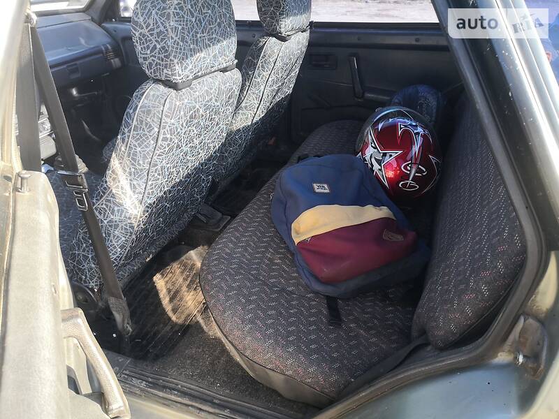 Хетчбек ВАЗ / Lada 2109 1996 в Бердянську фото 9 Хетчбек ВАЗ / Lada 2109 1996 в Бердянську