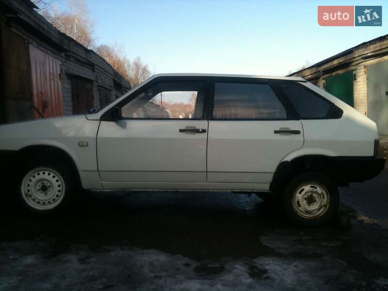 Хэтчбек ВАЗ / Lada 2109 1989 в Чернигове