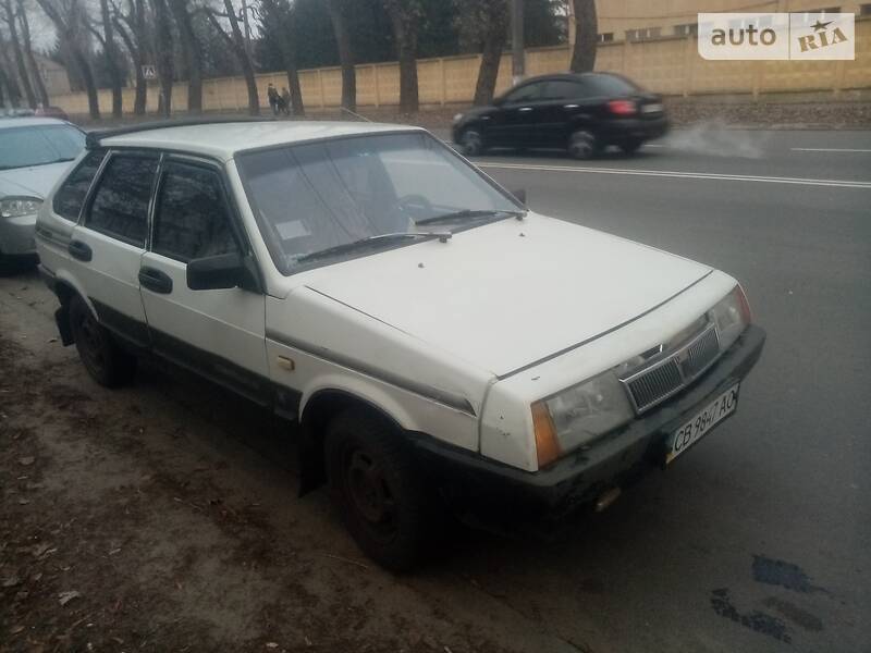 Хэтчбек ВАЗ / Lada 2109 1990 в Чернигове