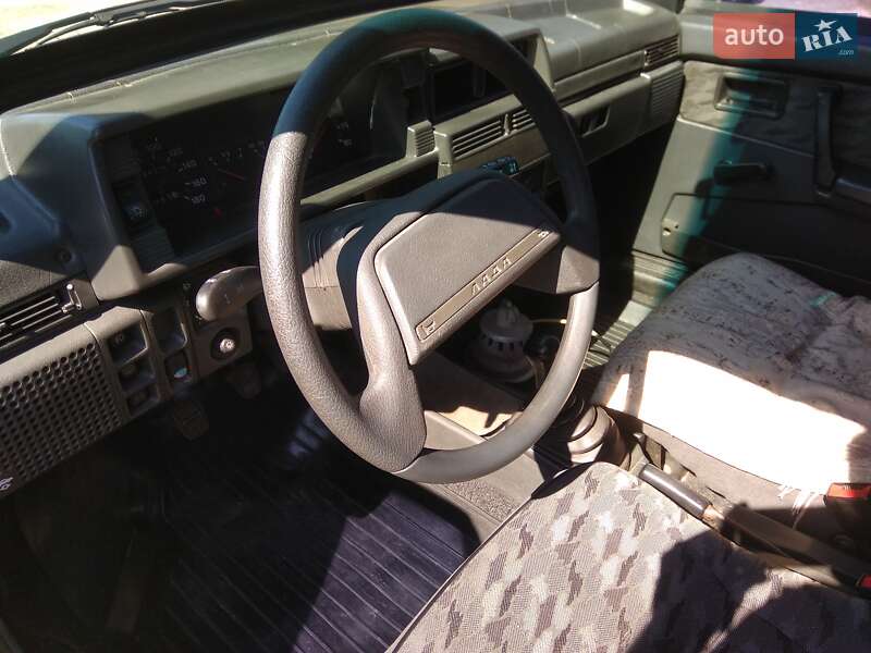 Хэтчбек ВАЗ / Lada 2109 2002 в Тернополе