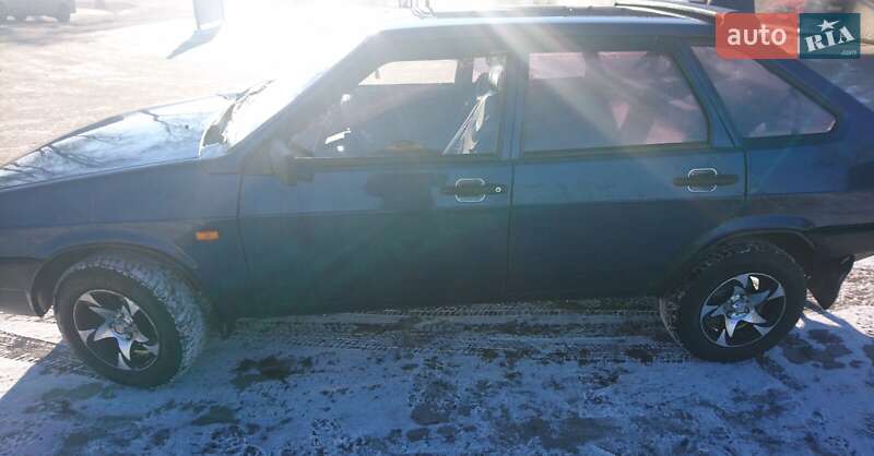 Хетчбек ВАЗ / Lada 2109 2005 в Заставній