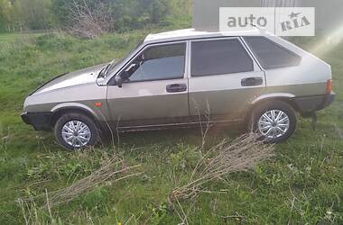 Хэтчбек ВАЗ 2109 2002 в 