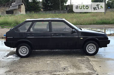 Хэтчбек ВАЗ 2109 1991 в 