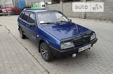 Хэтчбек ВАЗ / Lada 2109 2002 в Луцке