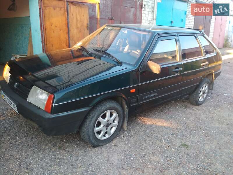 Хэтчбек ВАЗ / Lada 2109 2002 в Львове